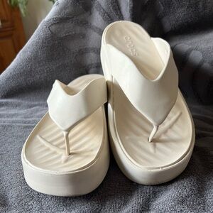Crocs Getaway Platform Flip like new worn 2x